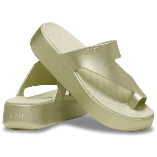 Getaway Platform Toe Loop Metallic Sandal - US 4565